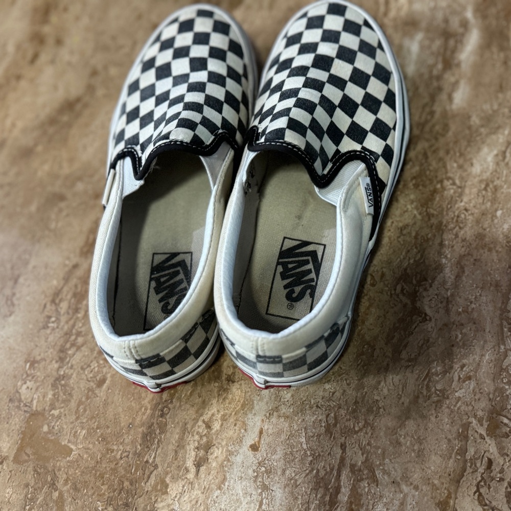 Vans - Picture 3 of 6